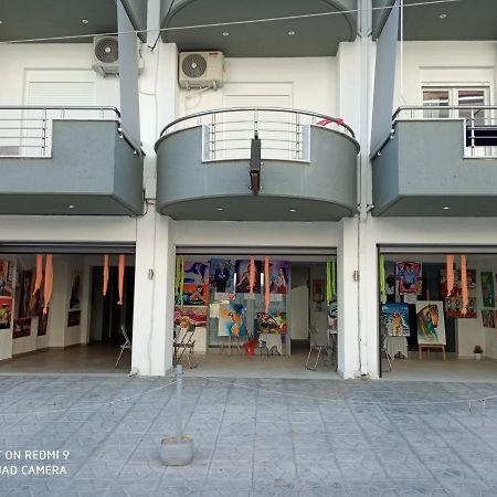Artistic Rent Rooms & Apartments Nea Kallikrateia Bagian luar foto