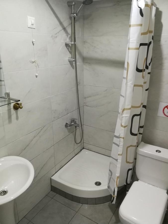 Artistic Rent Rooms & Apartments Nea Kallikrateia Bagian luar foto
